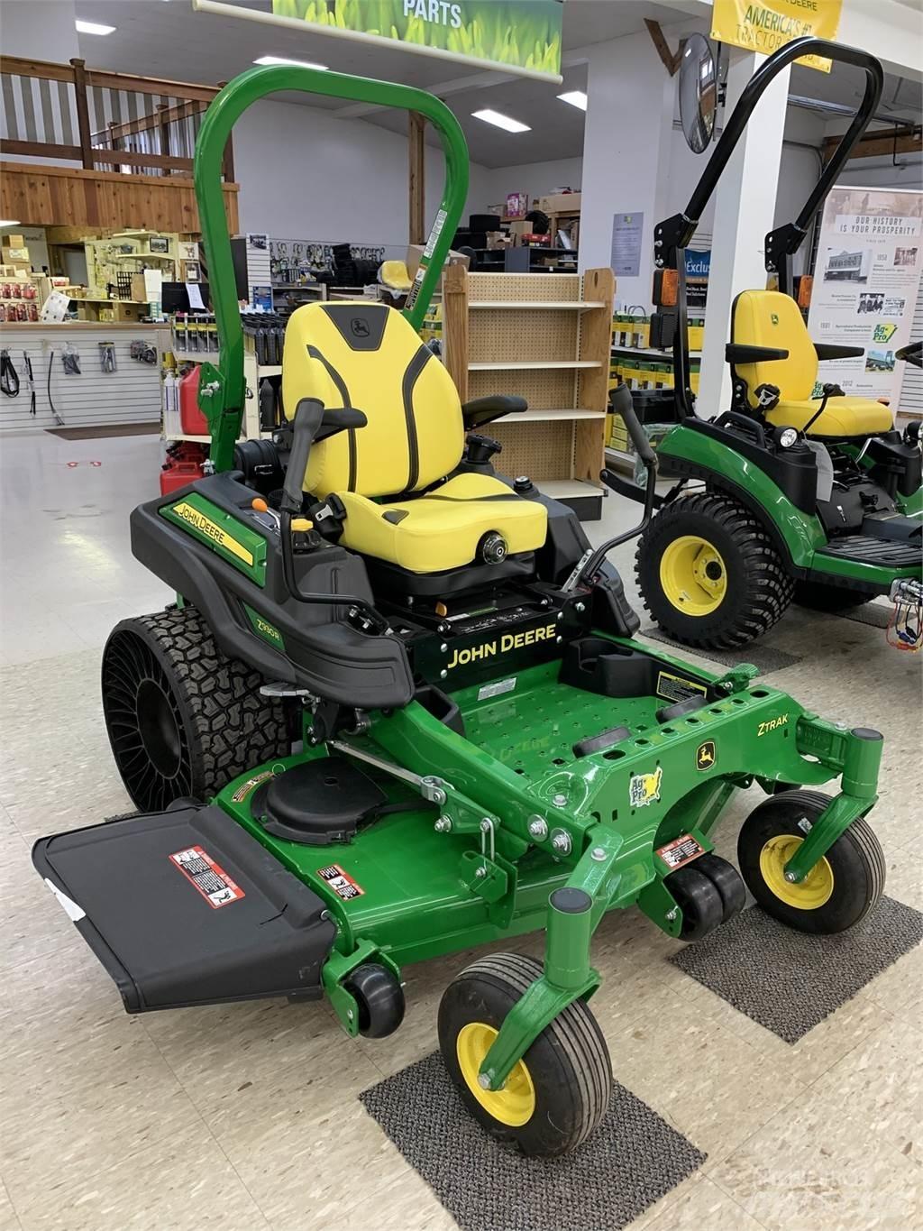 John Deere Z930R Zero turn mowers