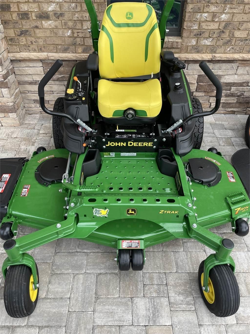 John Deere Z950M Zero turn mowers