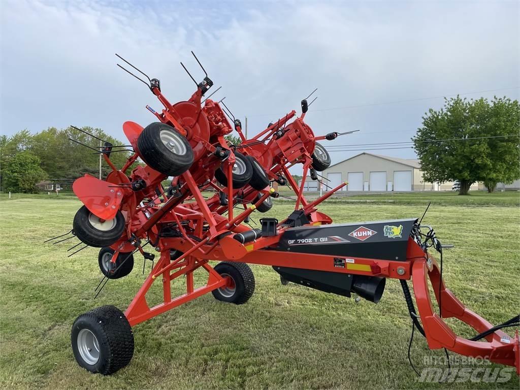 Kuhn GF7902 Rakes and tedders