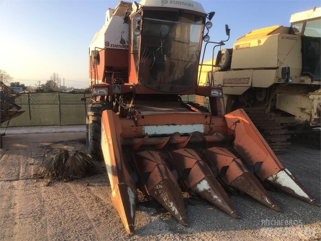 Laverda 3700R Combine harvesters