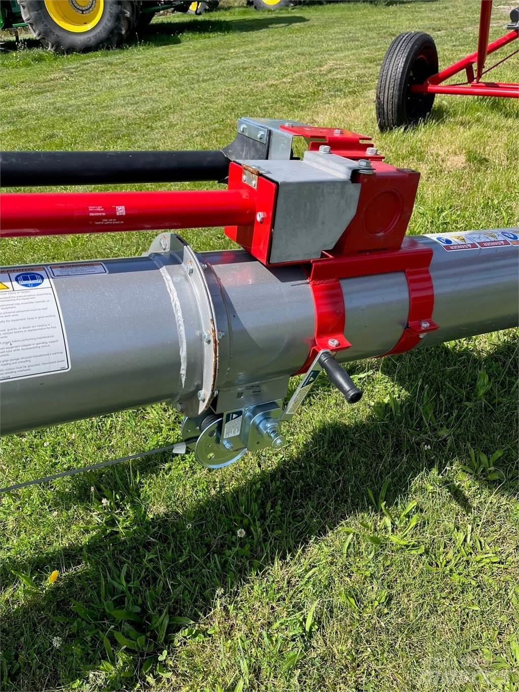 Mayrath 1031 Grain / Silage Trailers