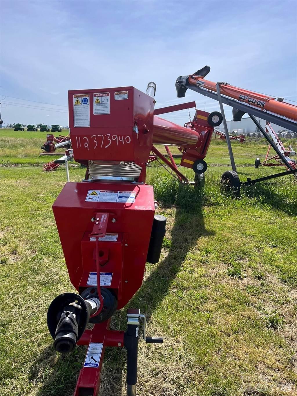 Mayrath 1036 Grain / Silage Trailers