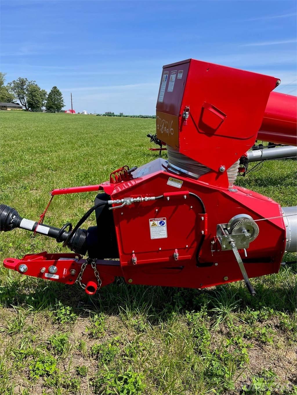 Mayrath 1374 Grain / Silage Trailers