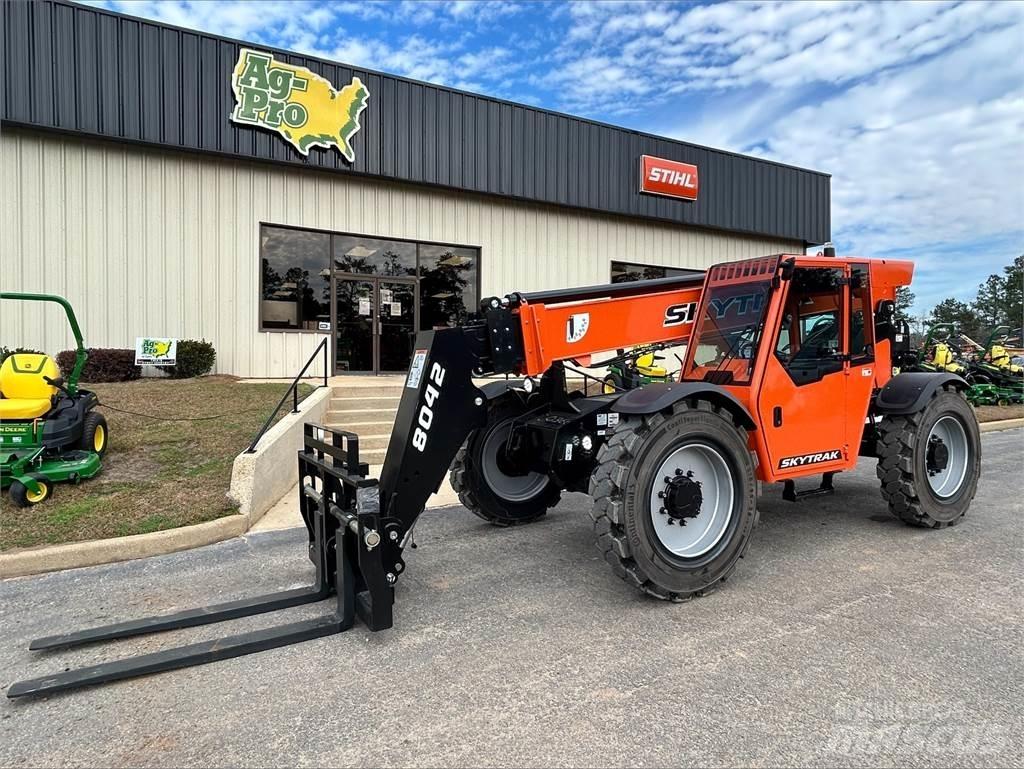 SkyTrak 8042 Telescopic handlers