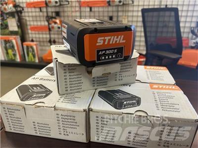 Stihl AP300S Golf carts