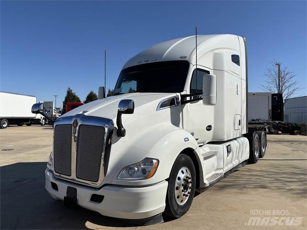 Kenworth T680 Tractor Units