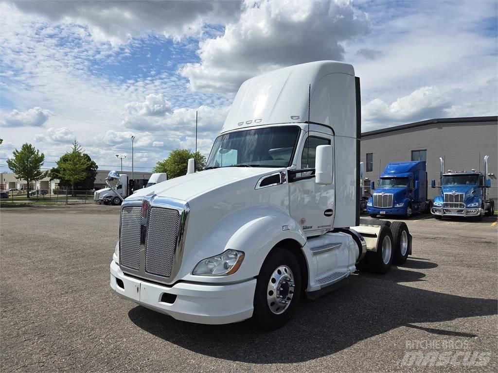Kenworth T680 Tractor Units