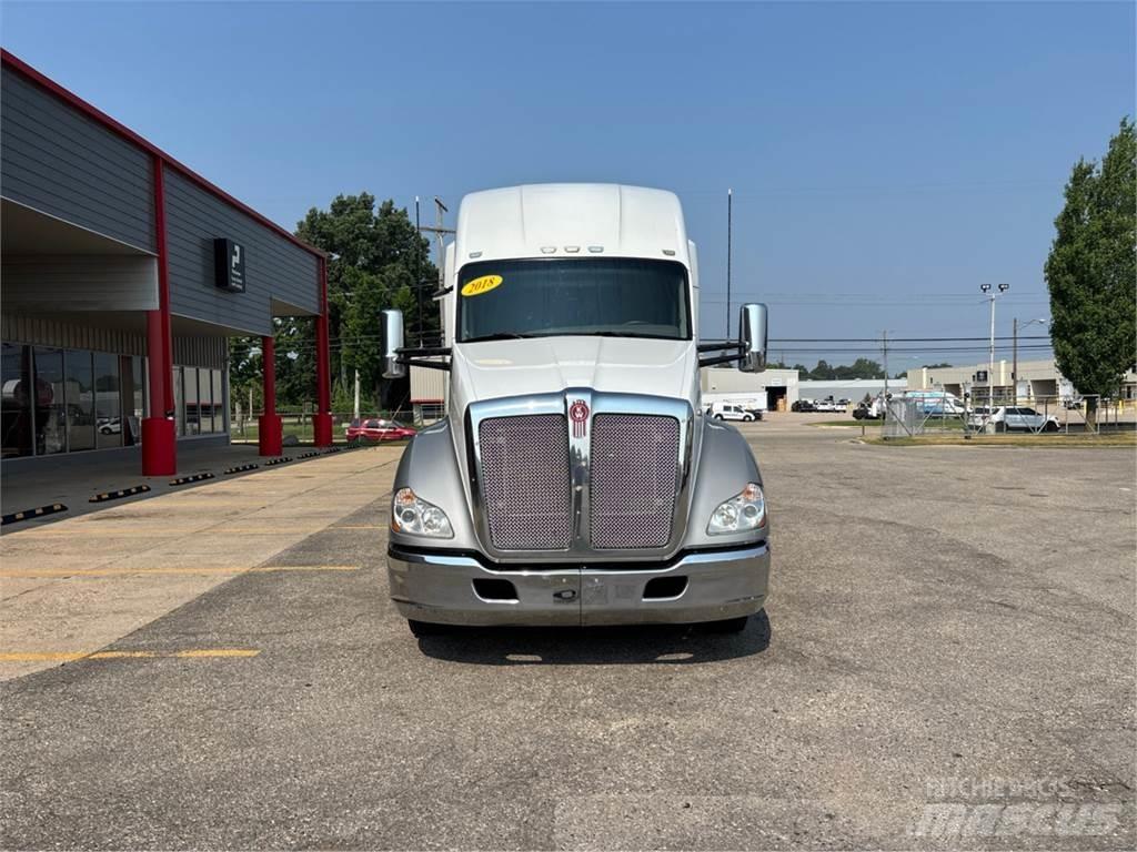 Kenworth T680 Tractor Units
