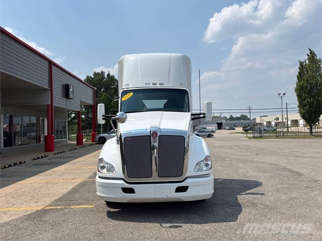 Kenworth T680 Tractor Units