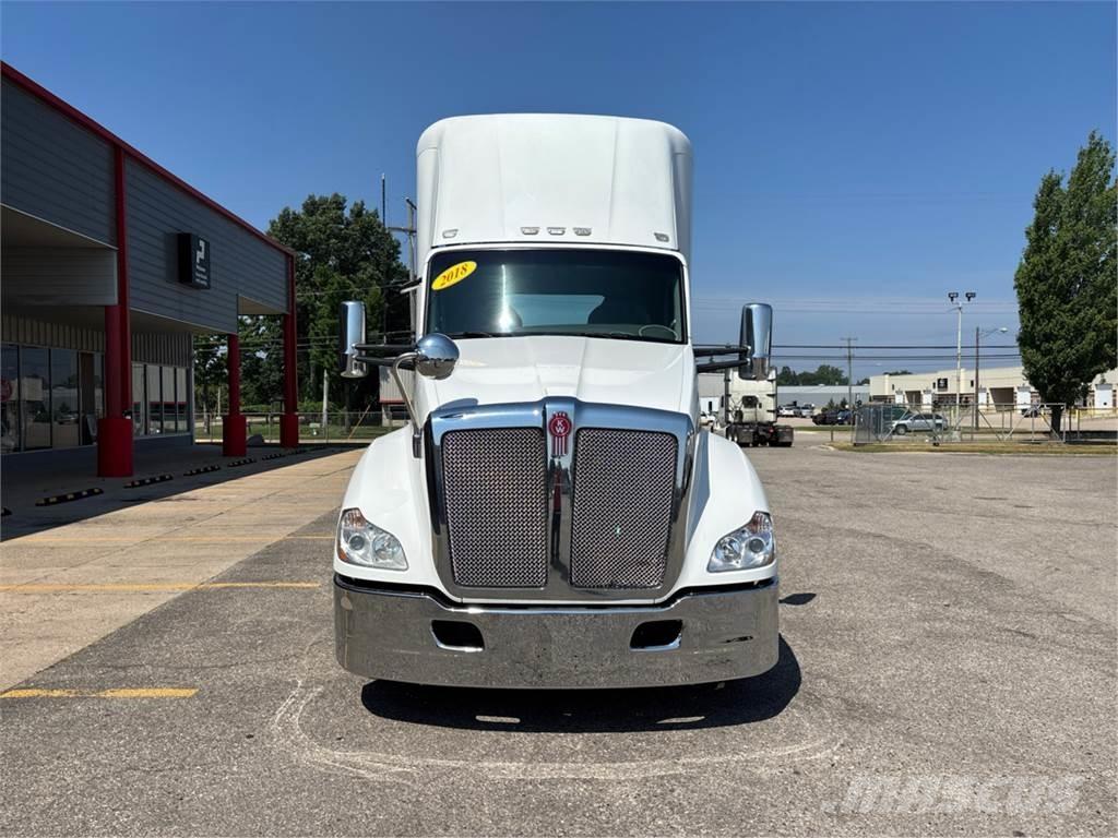 Kenworth T680 Tractor Units
