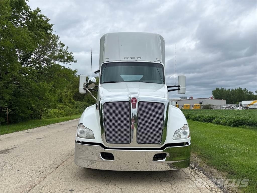 Kenworth T680 Tractor Units