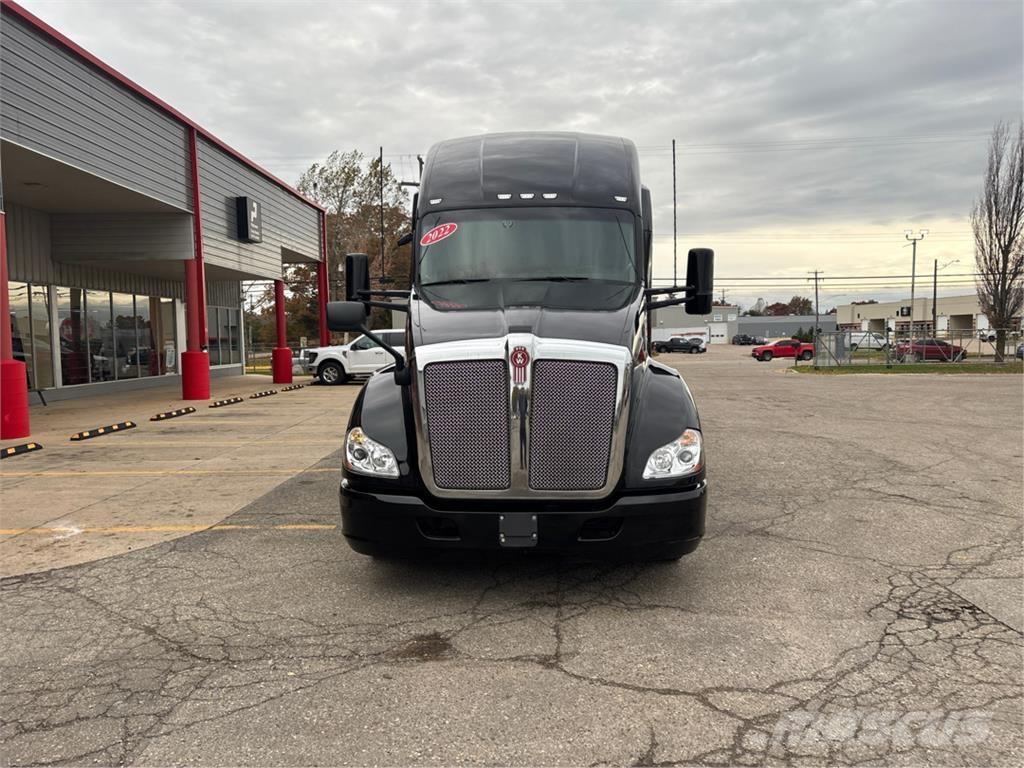 Kenworth T680 Tractor Units