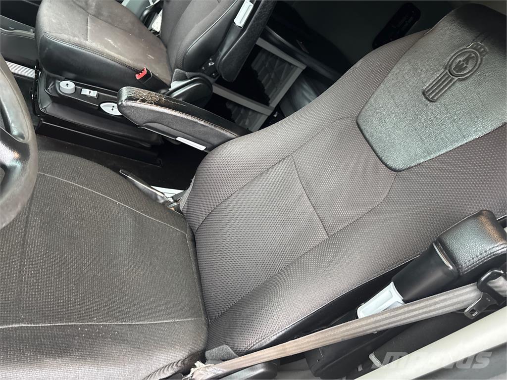 Kenworth T680 Tractor Units