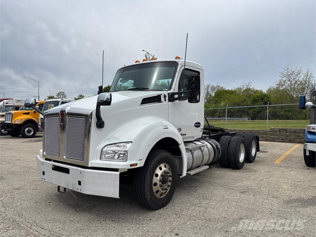 Kenworth T880 Tractor Units