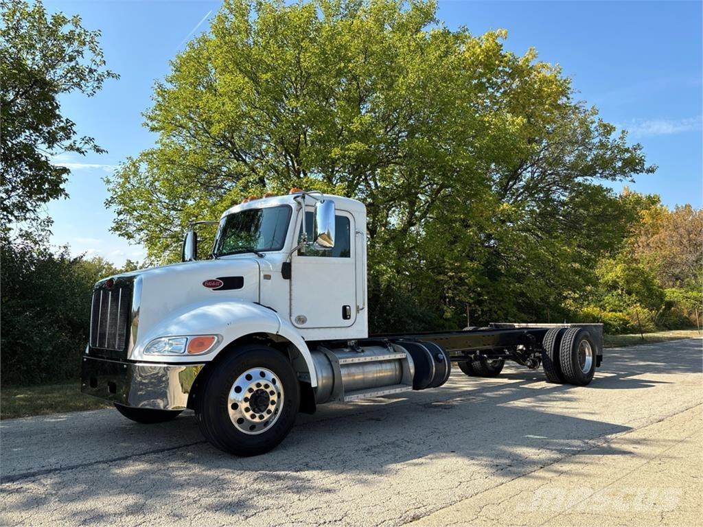 Peterbilt 337 Other trucks