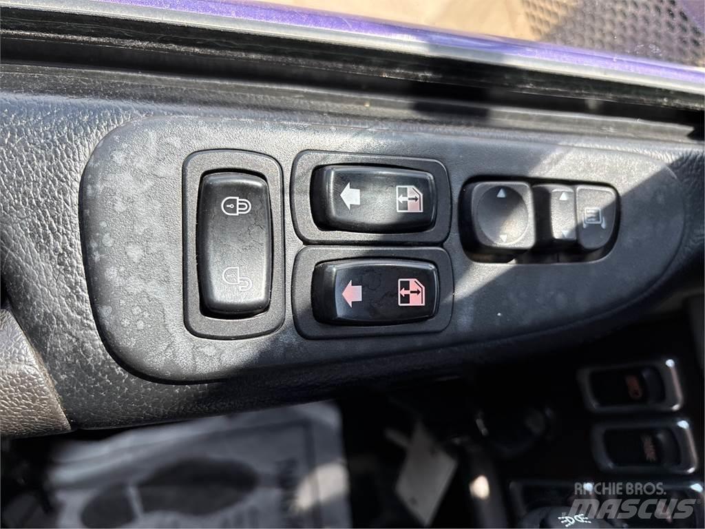 Peterbilt 389 Tractor Units