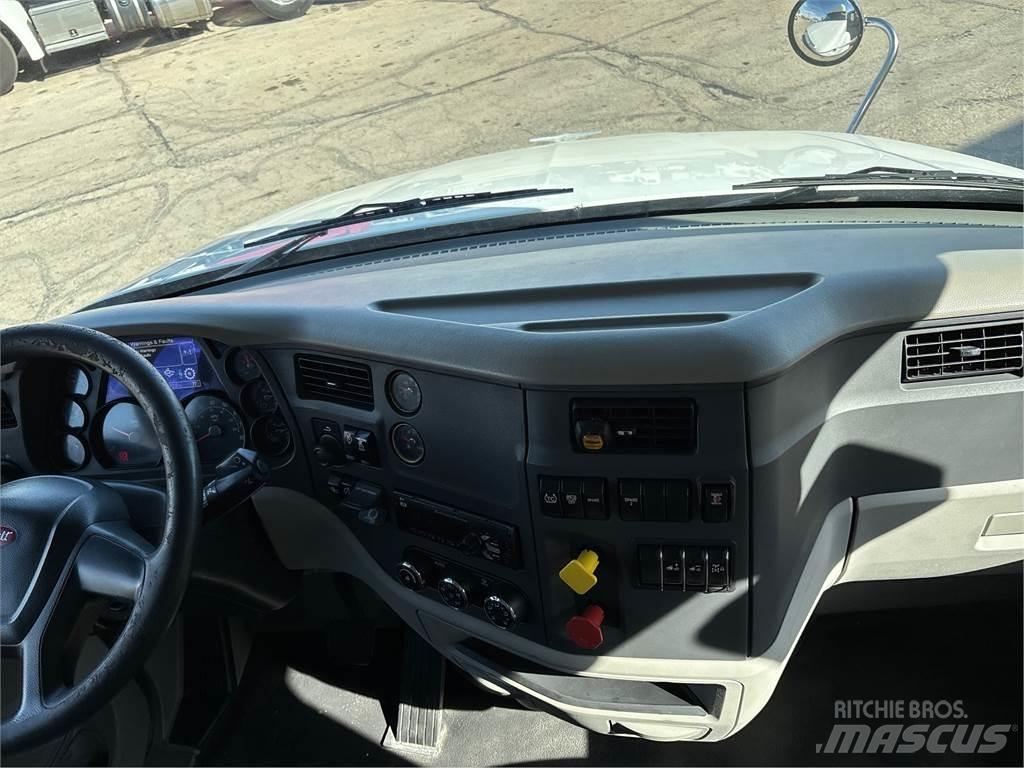Peterbilt 579 Tractor Units