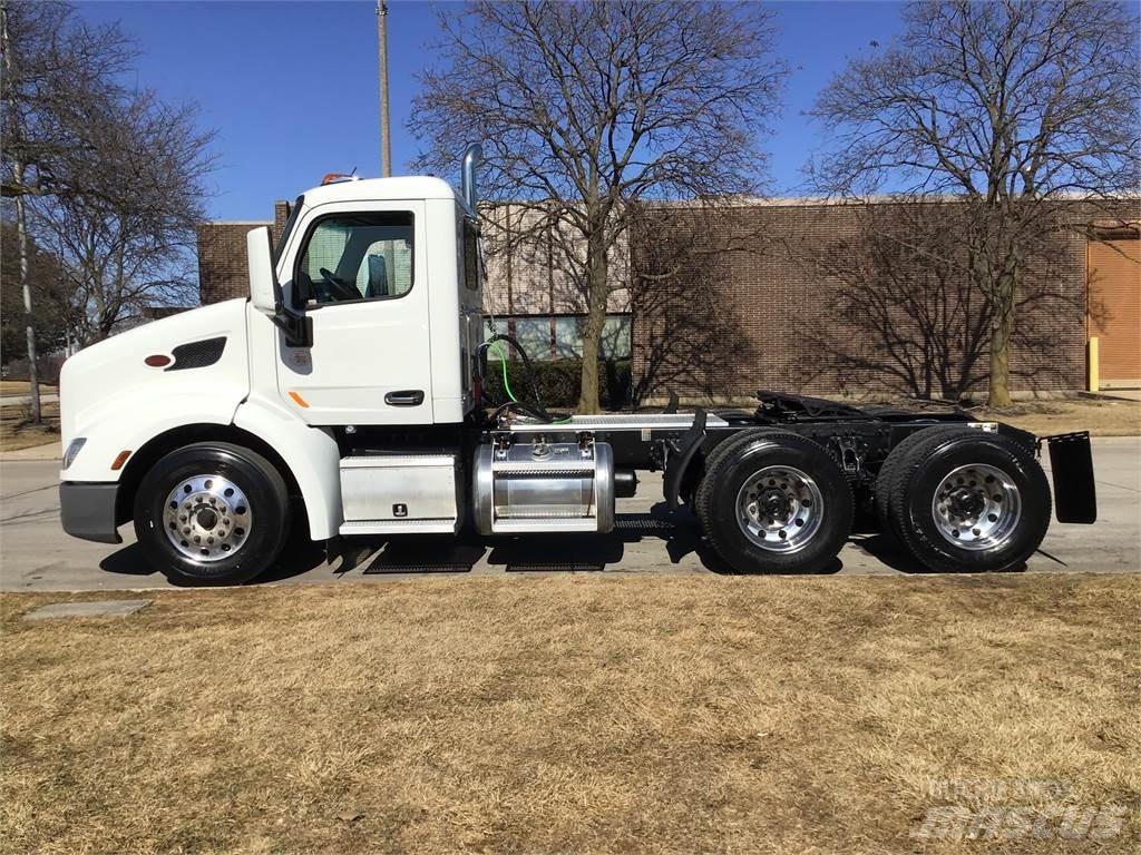 Peterbilt 579 Tractor Units