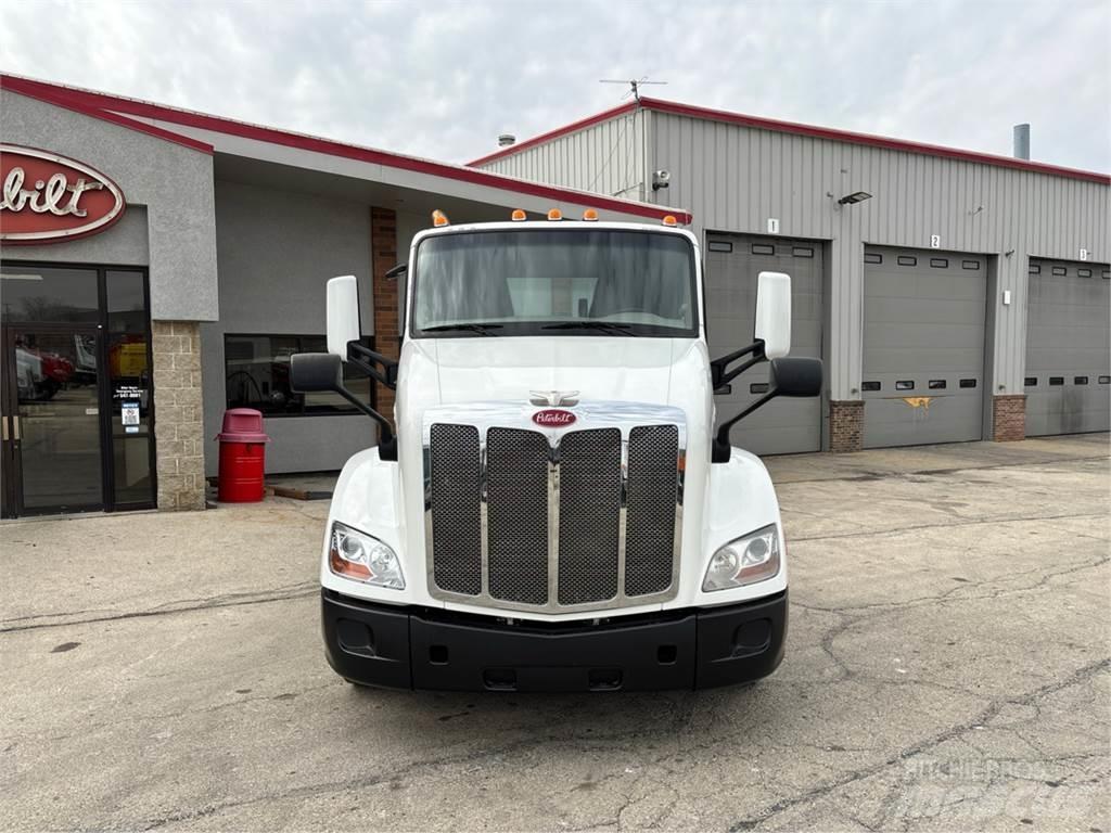 Peterbilt 579 Tractor Units
