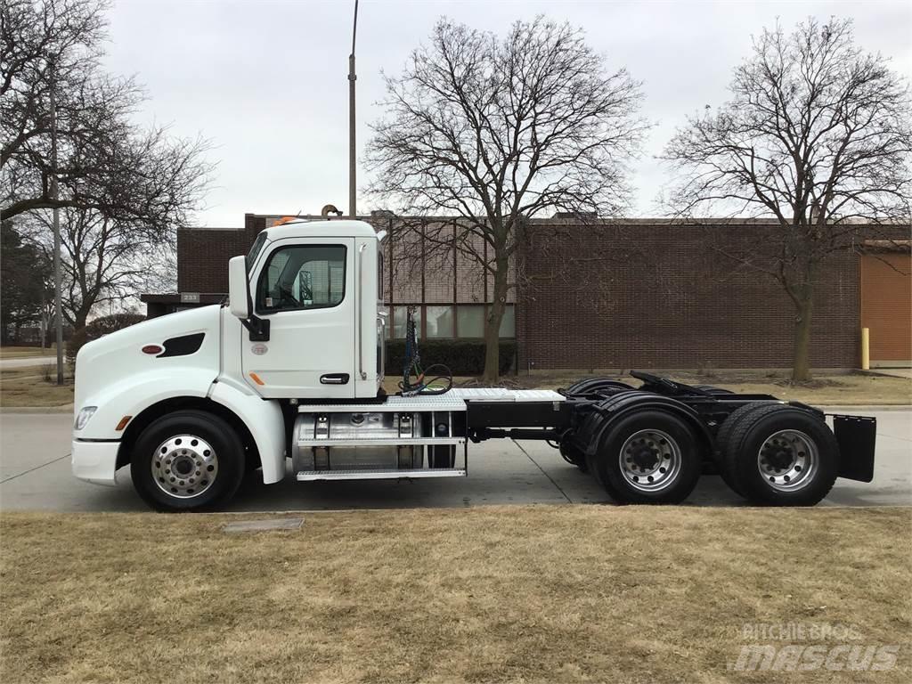 Peterbilt 579 Tractor Units