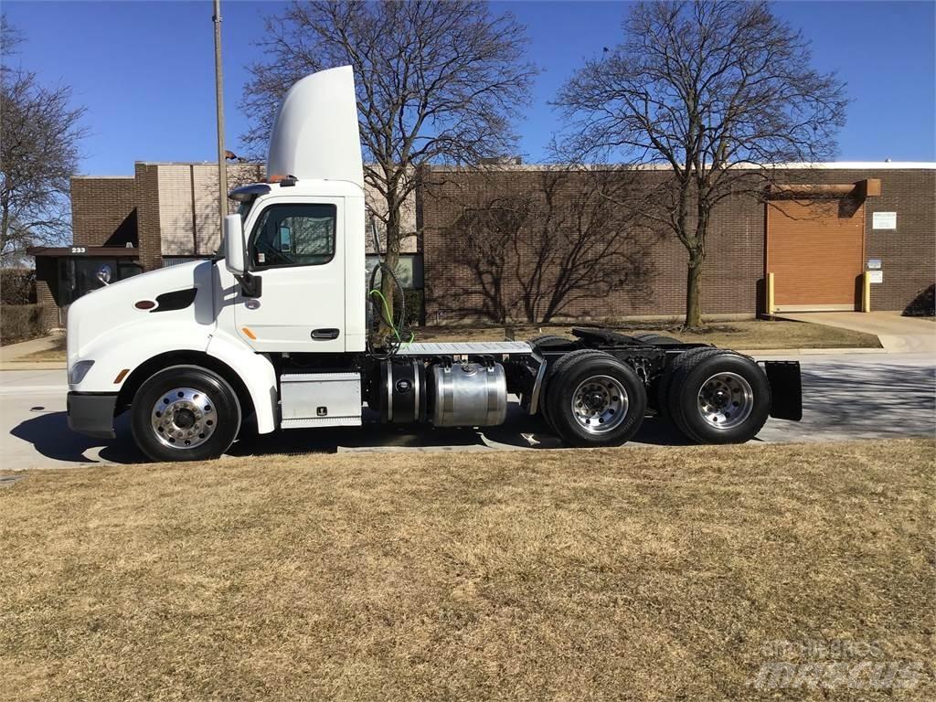 Peterbilt 579 Tractor Units
