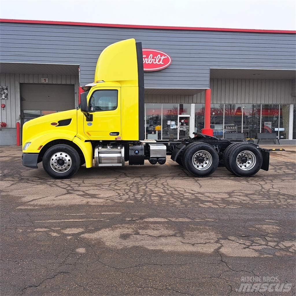 Peterbilt 579 Tractor Units
