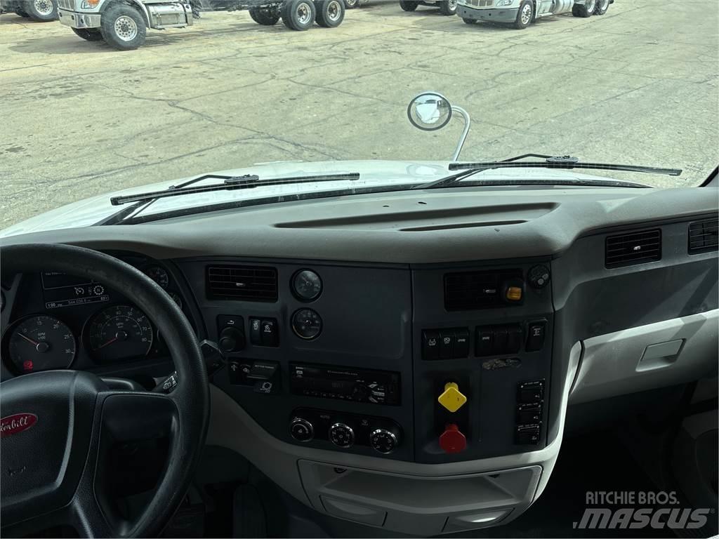 Peterbilt 579 Tractor Units