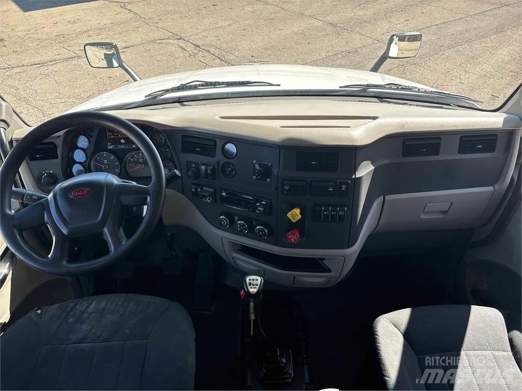 Peterbilt 579 Tractor Units