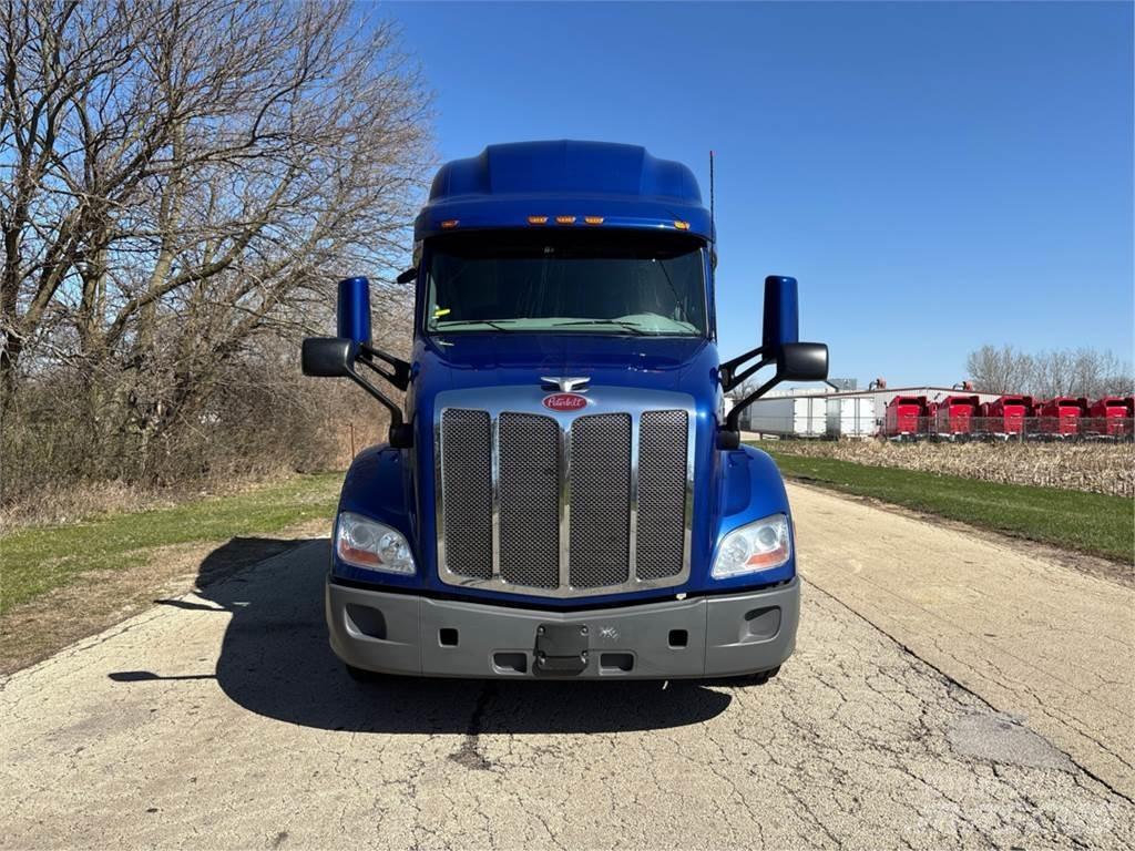 Peterbilt 579 Tractor Units