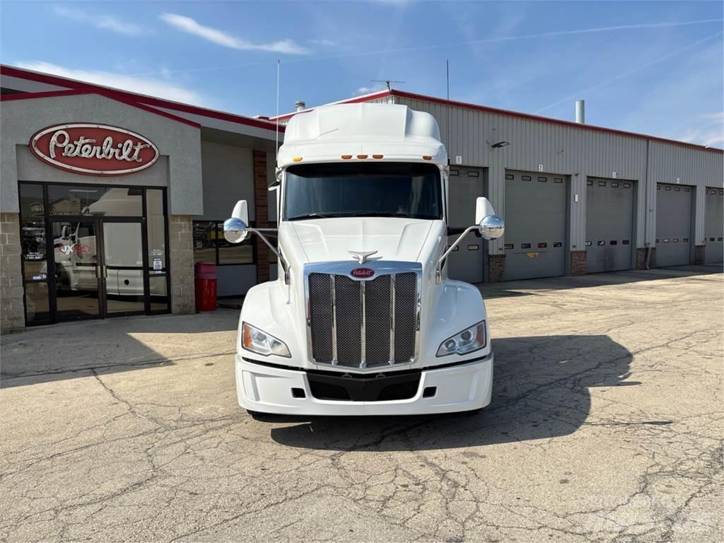 Peterbilt 579 Tractor Units