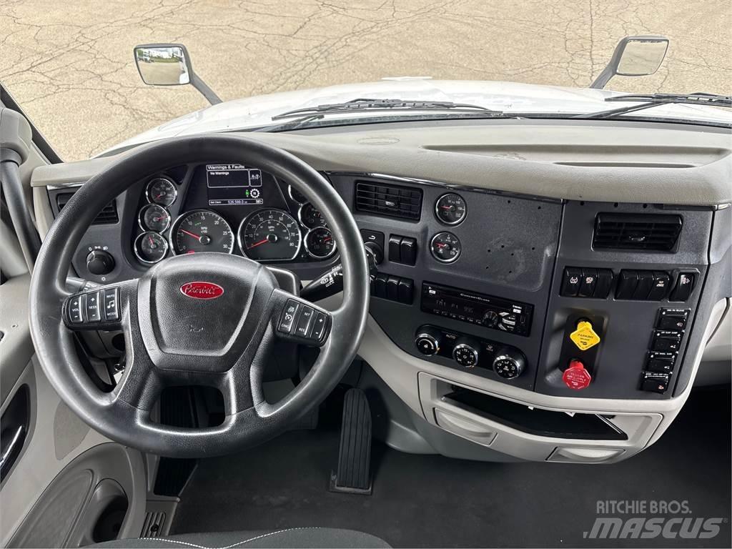 Peterbilt 579 Tractor Units