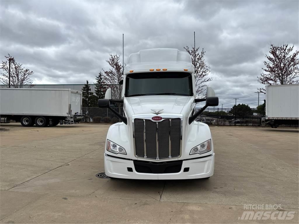Peterbilt 579 Tractor Units