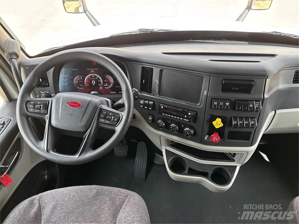 Peterbilt 579 Tractor Units