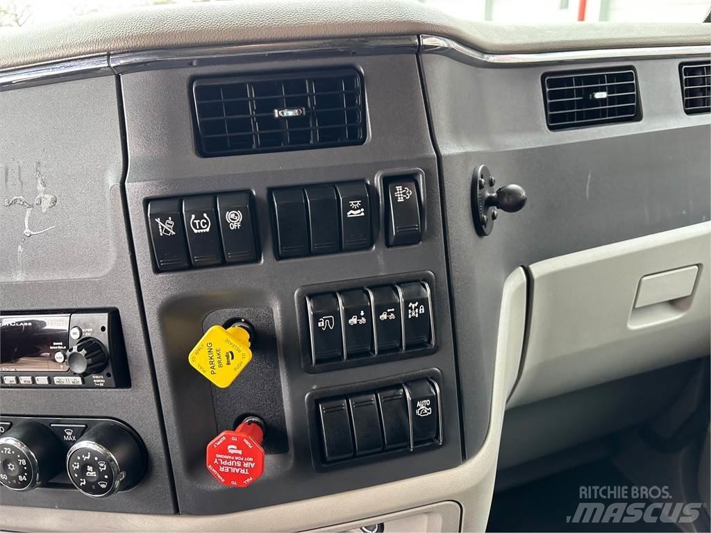 Peterbilt 579 Tractor Units