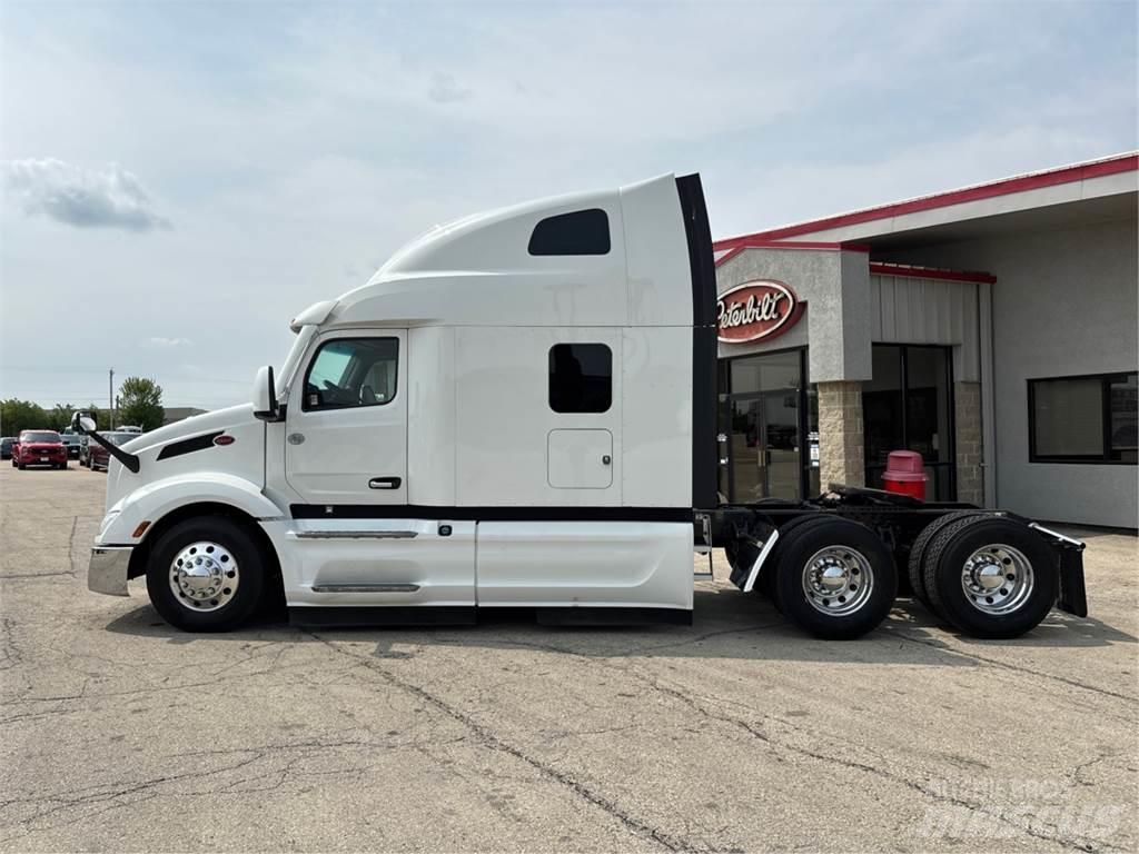 Peterbilt 579 Tractor Units