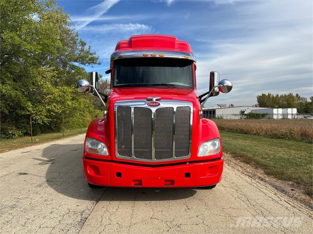 Peterbilt 579 Tractor Units