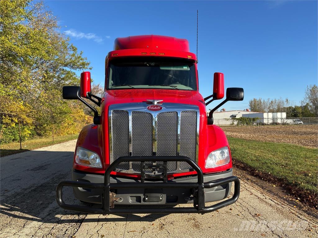 Peterbilt 579 Tractor Units