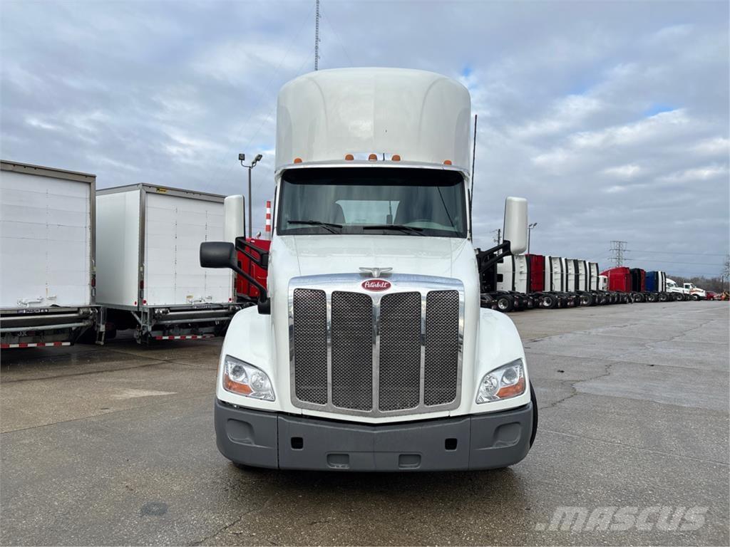 Peterbilt 579 Tractor Units