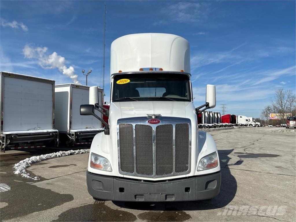 Peterbilt 579 Tractor Units