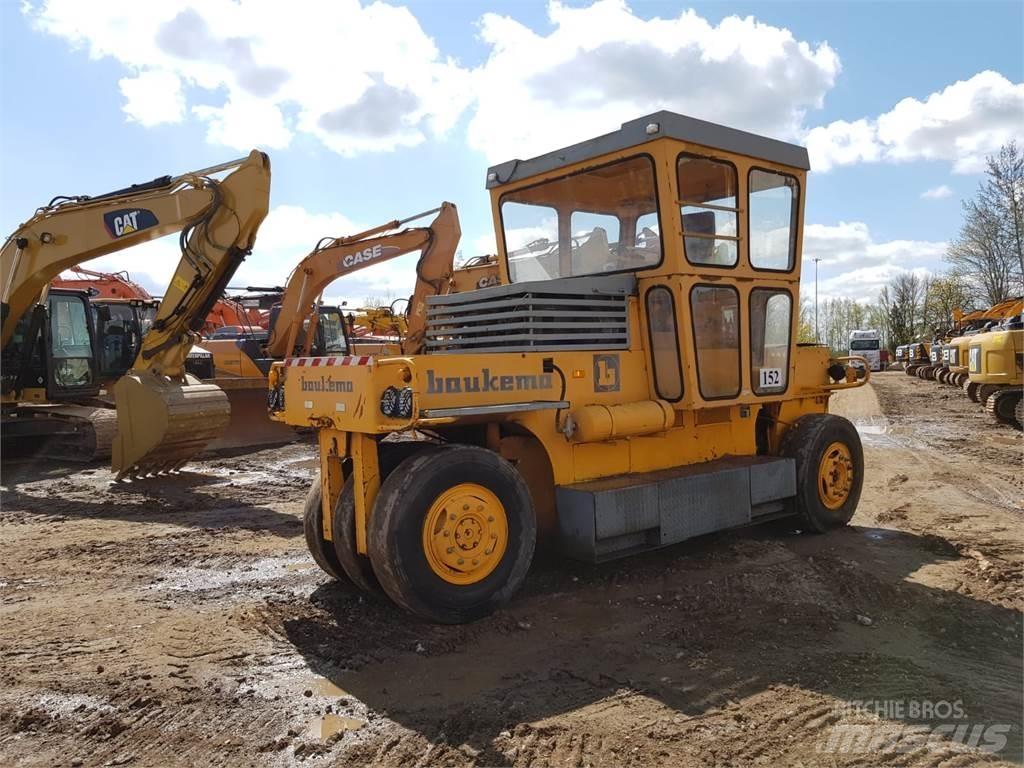 Bomag SGW-17 Pneumatic tired rollers