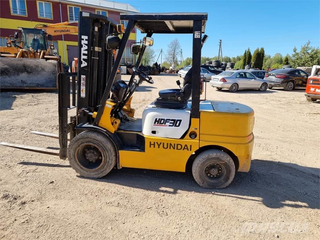Hyundai Halla HDF30 Diesel trucks