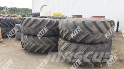 John Deere 9520R Tractors
