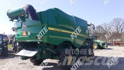John Deere S680i 4WD Combine harvesters
