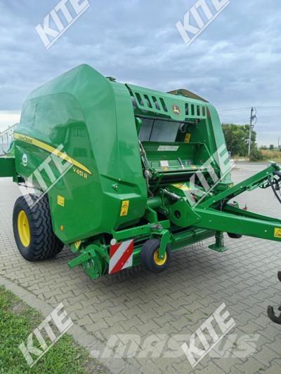 John Deere V451R Round balers