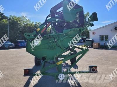John Deere W540 2WD Combine harvesters