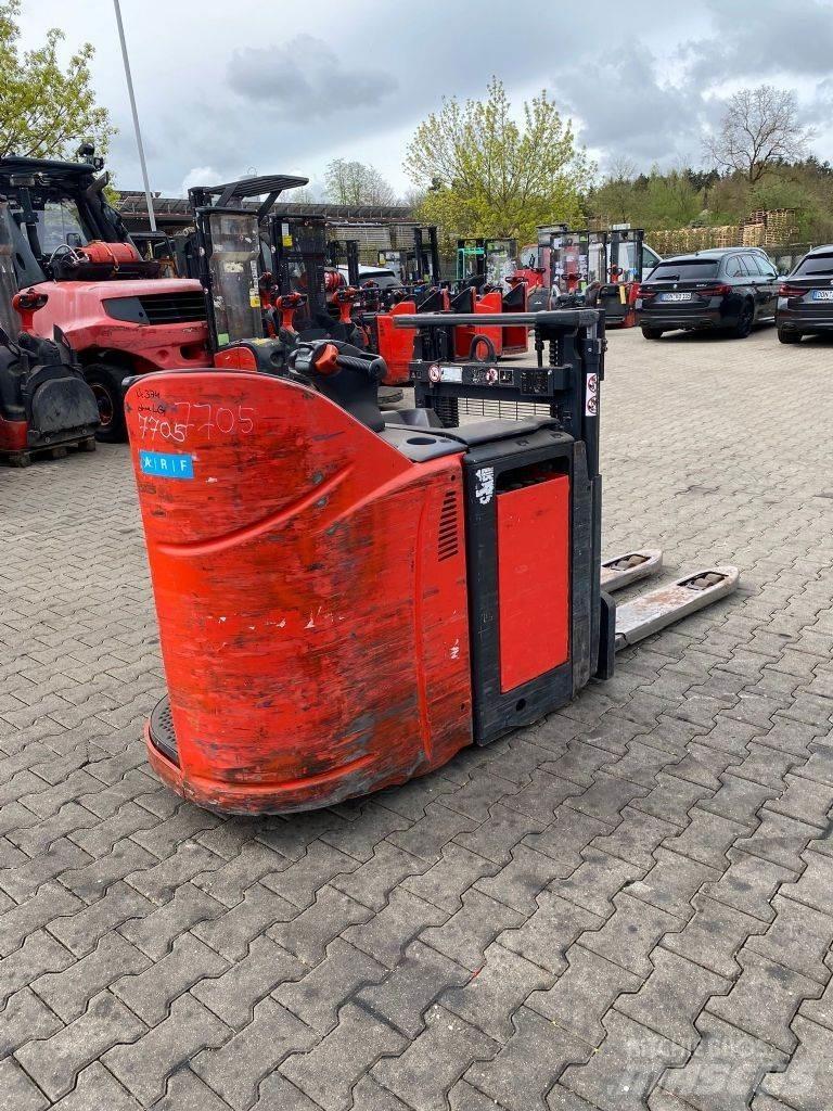 Linde D 12 SP Pedestrian stacker