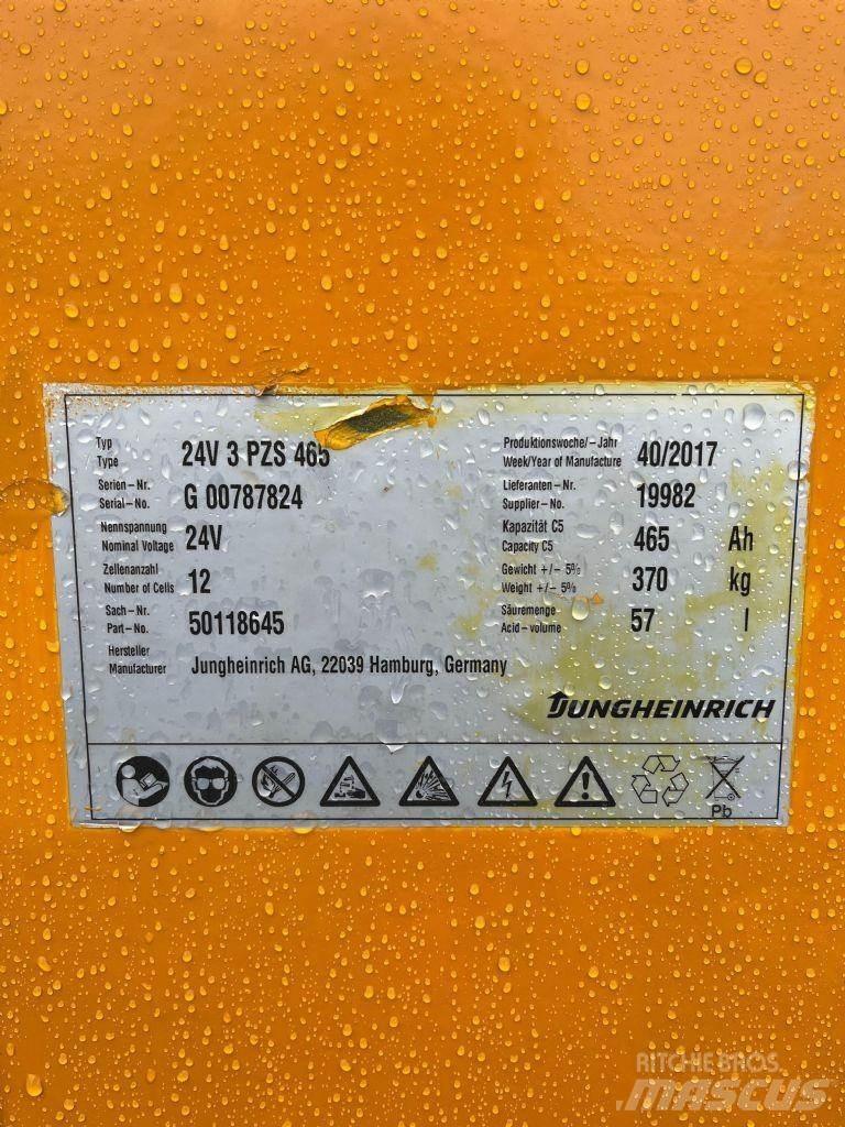 Jungheinrich ECE225 Medium lift order picker