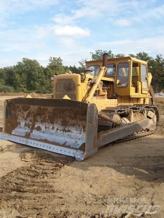 CAT D8H Crawler dozers