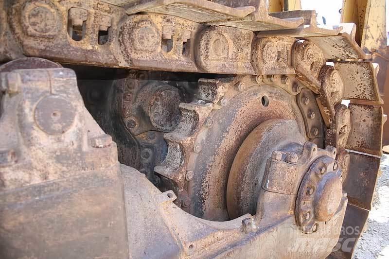 CAT D9H Crawler dozers