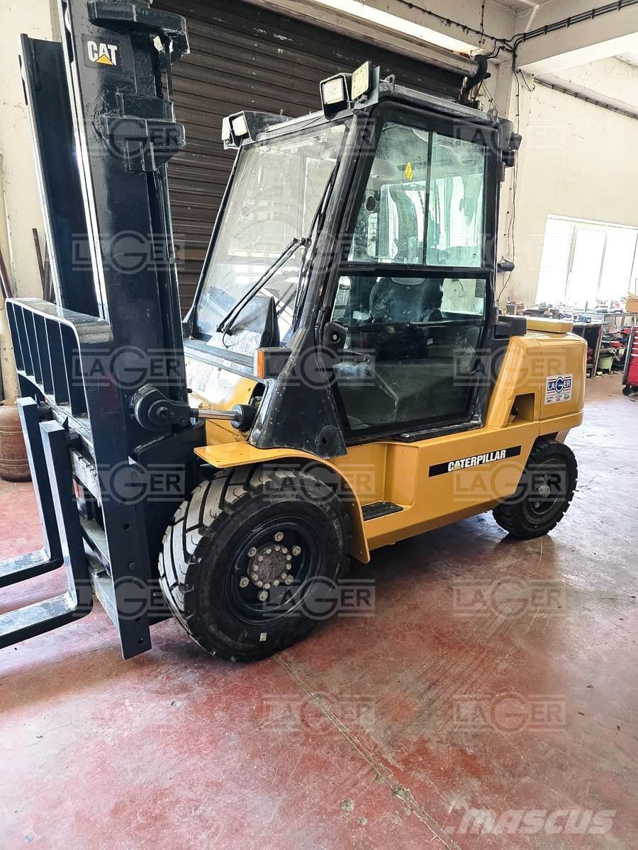 CAT DP45K Diesel trucks